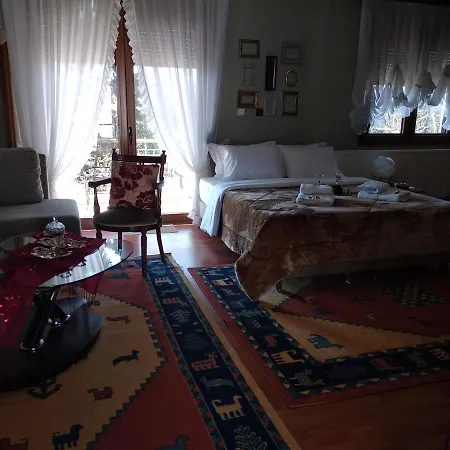House In The Village Apartman *