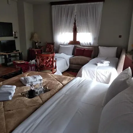 House In The Village Fotolívos