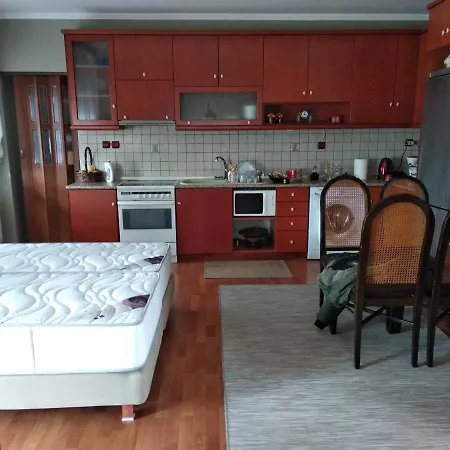 House In The Village Apartmán *