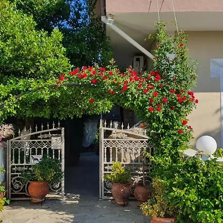 Apartment House In The Village *