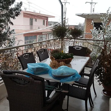 House In The Village Apartmán