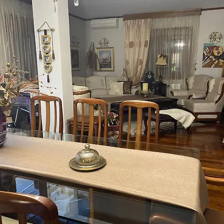 House In The Village * Fotolívos