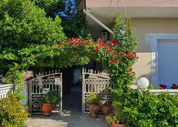 Διαμέρισμα House In The Village *